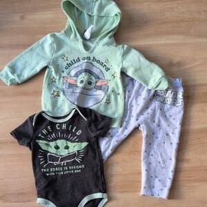 Star Wars Baby Yoda Three-Piece Bodysuit Set in Mint, Black & Gray